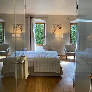 Camera con letto king size